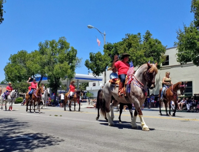 Arroyo Seco horses in parade (